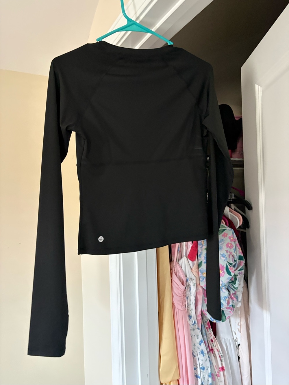HALARA Black Long-Sleeve Performance Tee